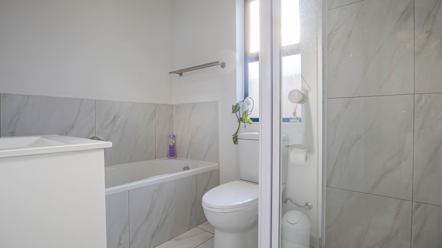 3 Bedroom Property for Sale in Burgundy Estate Western Cape
